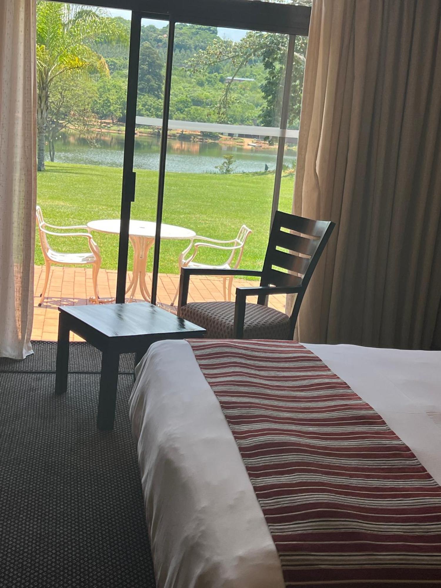 African Sky Hotels - Pine Lake Inn White River Luaran gambar