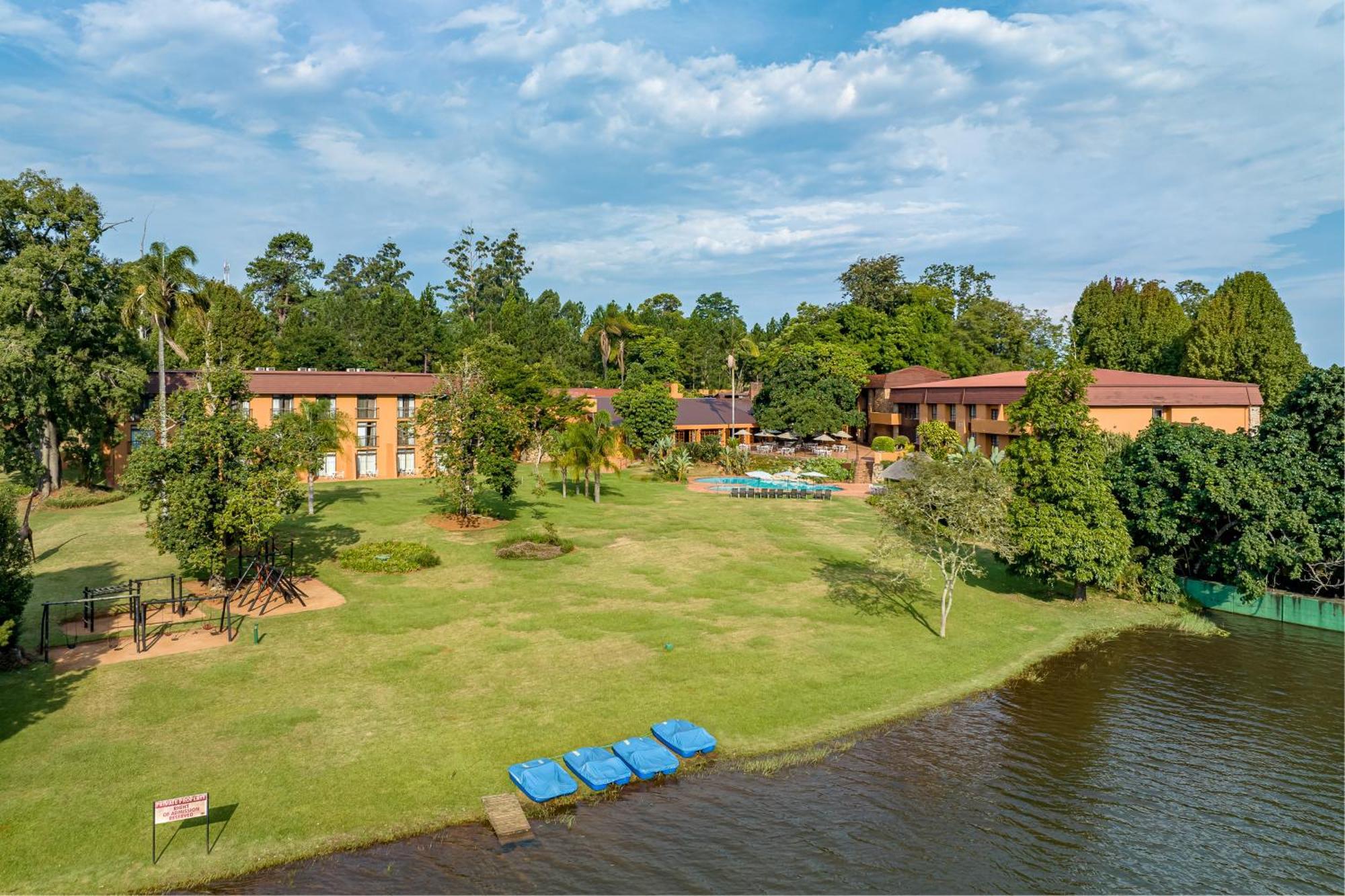 African Sky Hotels - Pine Lake Inn White River Luaran gambar